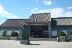 55座大巴包车到军事博物馆带司机接送一天多少钱? 55座大巴包车到军事博物馆带司机接送一天多少钱?