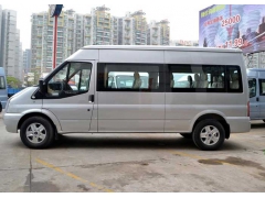 10人出行租车价格,10人租什么车比较好啊？