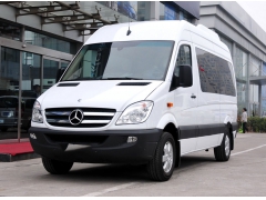 18个人可以租什么车？租18座车多少钱一天？