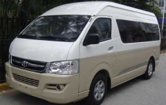 北京市内租车18座丰田海狮中巴一天多少钱？带司机旅游包车一天价格？