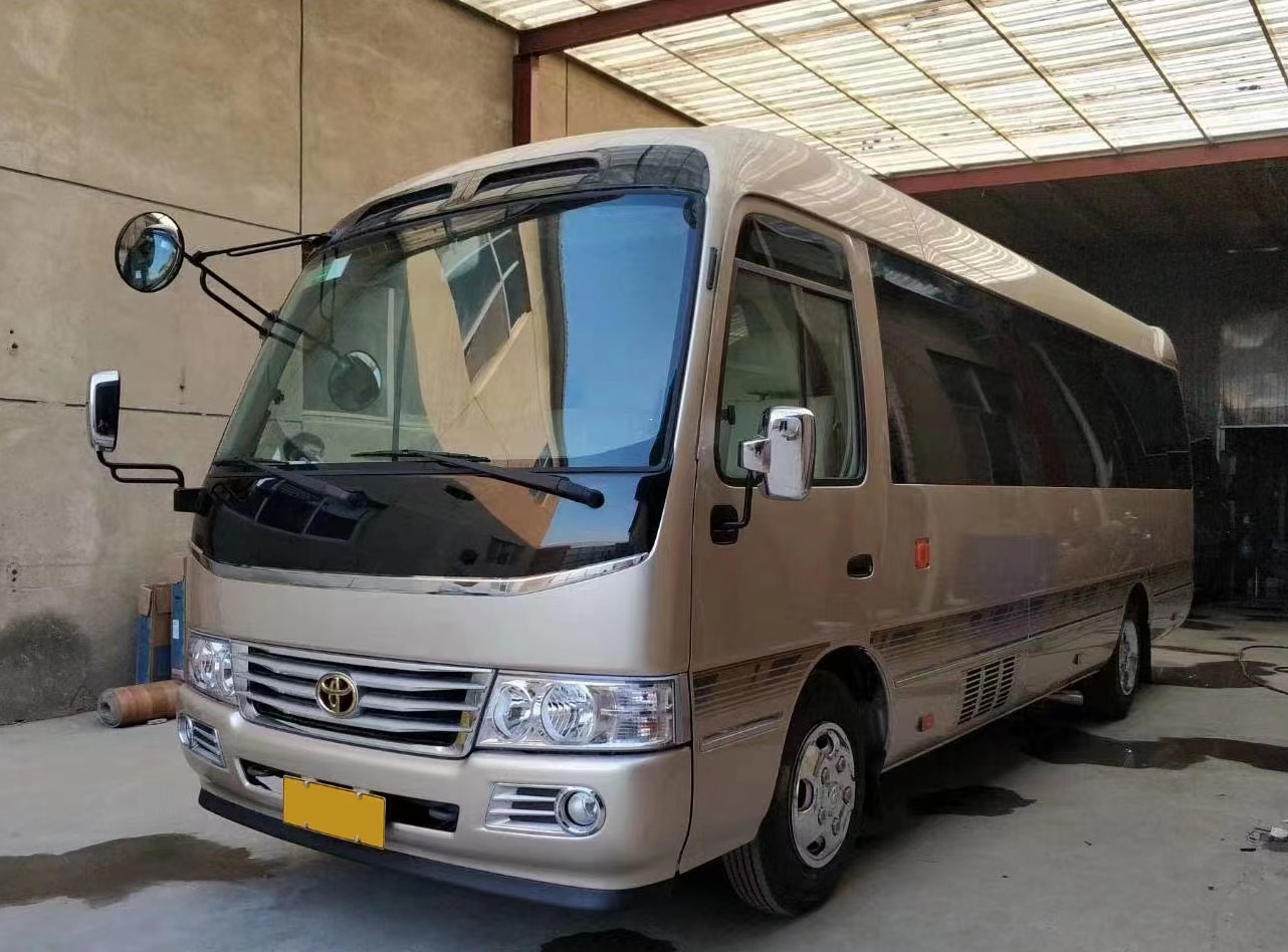 丰田考斯特豪华13座版 丰田考斯特豪华13座版