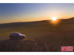 租车为不同需求的公路旅行客户准备了各种车辆 租车为不同需求的公路旅行客户准备了各种车辆